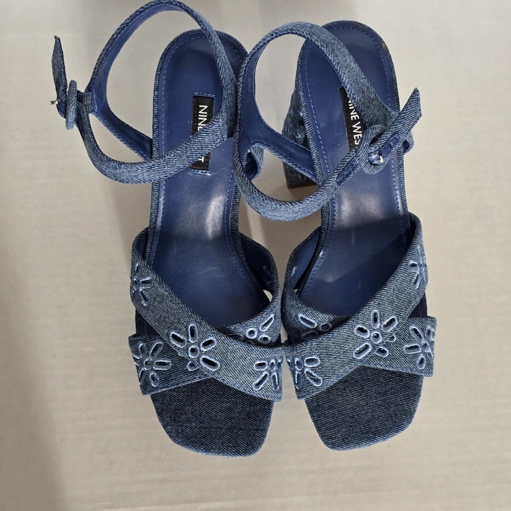 Nine West Denim Embroidered Floral Chuinky Platform Block Heel Sandals Womens 8 - Picture 3 of 7